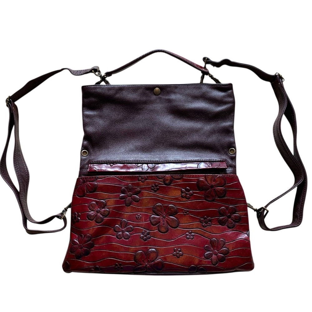 Atelier V Cuir Burgundy Crossbody Bag with Elegant Design